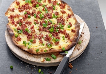 Vaud-style tarte flambée